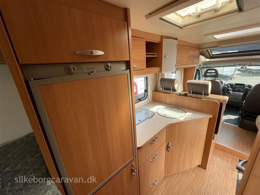 Knaus Sport 700 TI